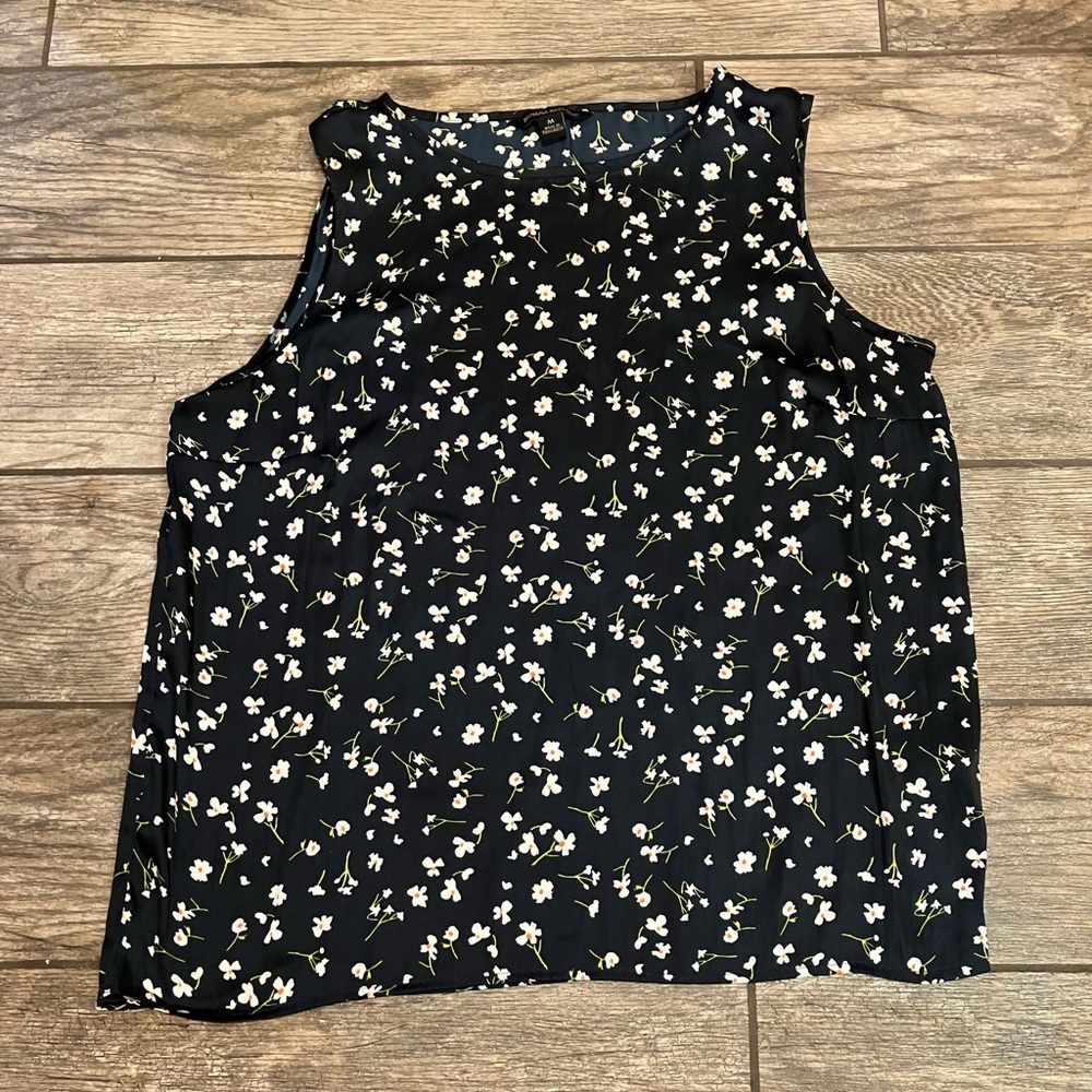 Banana Republic Navy and‎ White Floral Sleeveless Tank Top